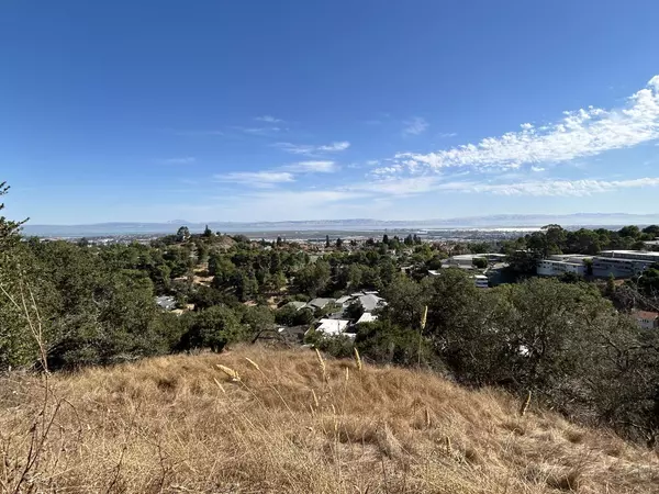 San Carlos, CA 94070,0b Winding Way