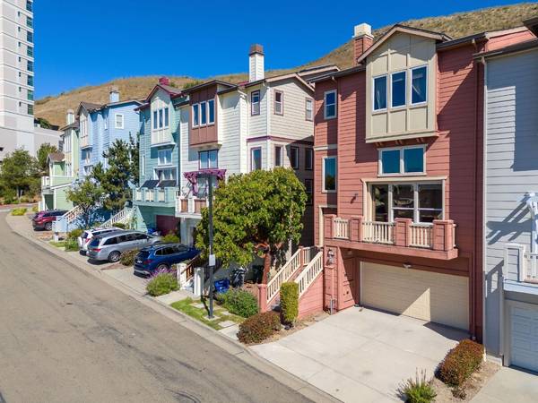 12 Pointe View Place, South San Francisco, CA 94080