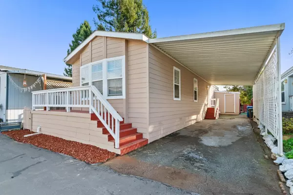 Watsonville, CA 95076,789 Green Valley Road #35