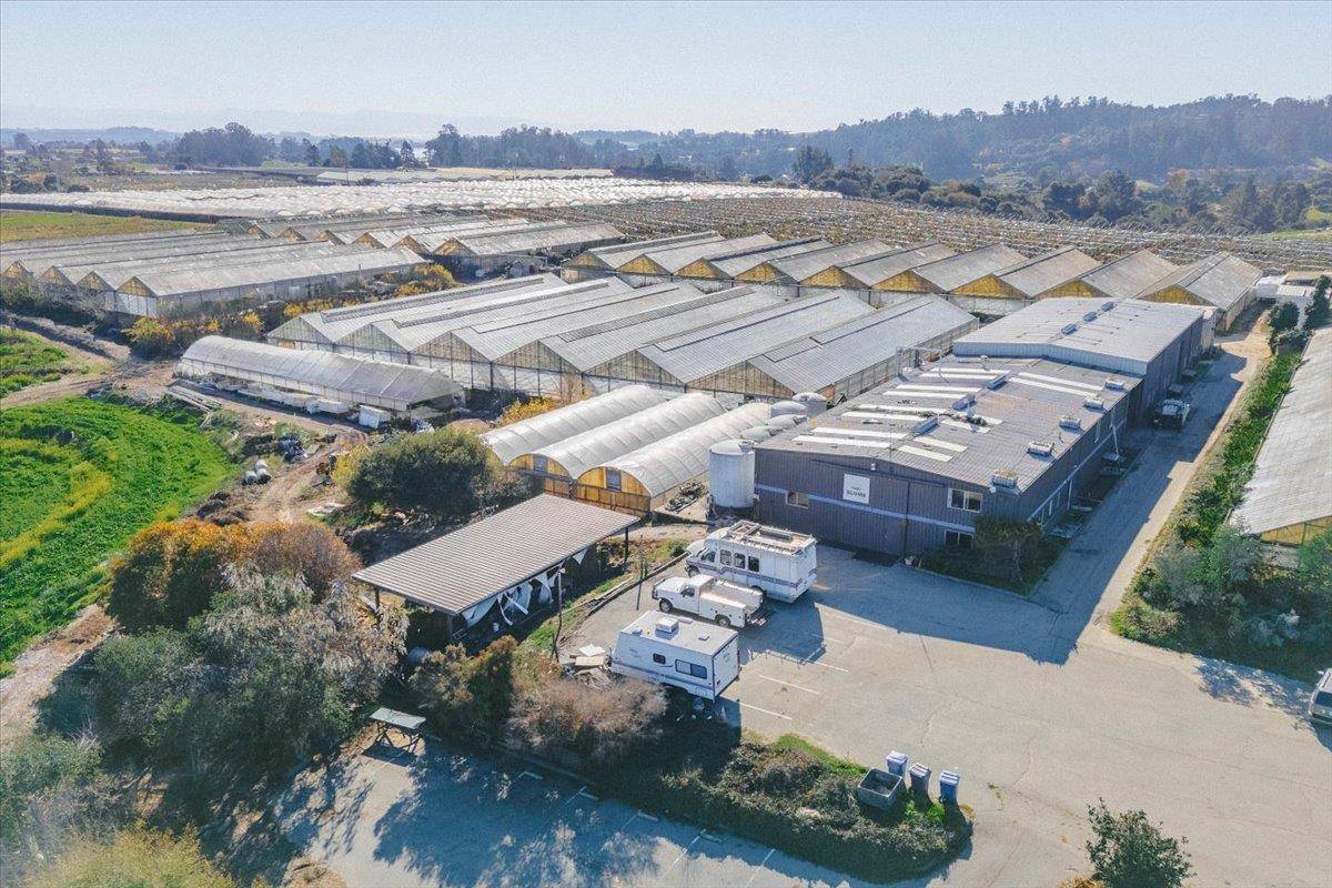 Watsonville, CA 95076,371 Calabasas Road