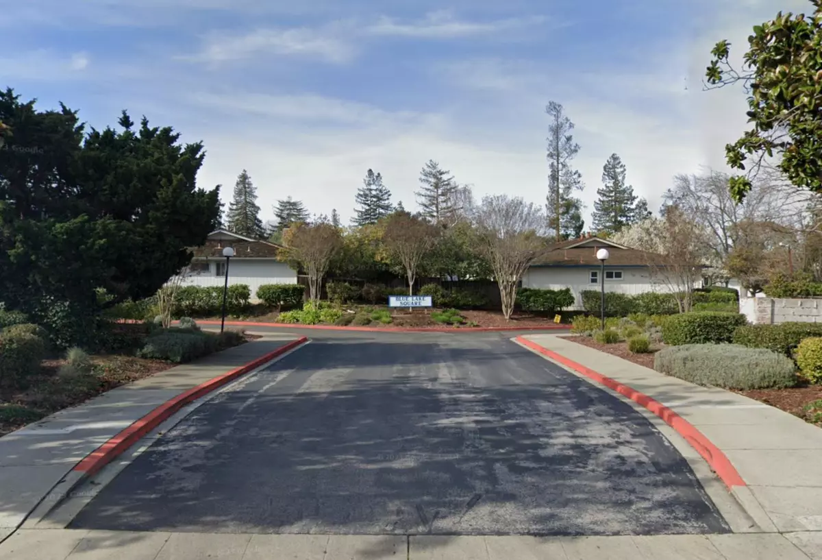 Mountain View, CA 94040,1123 Blue Lake Square