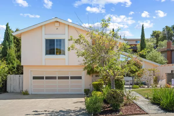 Hayward, CA 94542,3524 Pinewood Drive