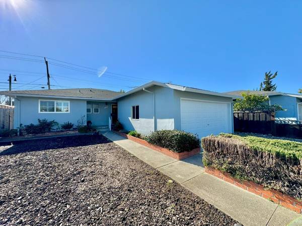 2218 Kent Street, San Mateo, CA 94403