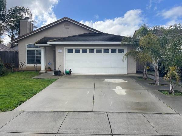 1468 Mustang Court, Salinas, CA 93905