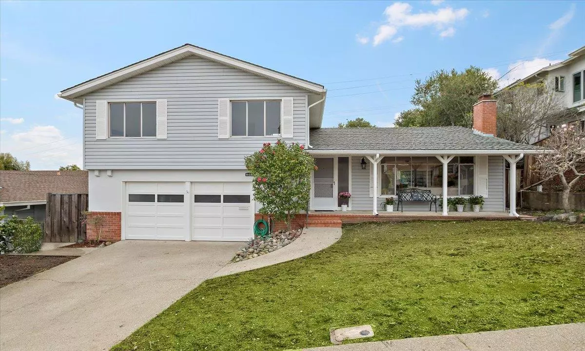 Redwood City, CA 94061,3863 Vineyard Drive