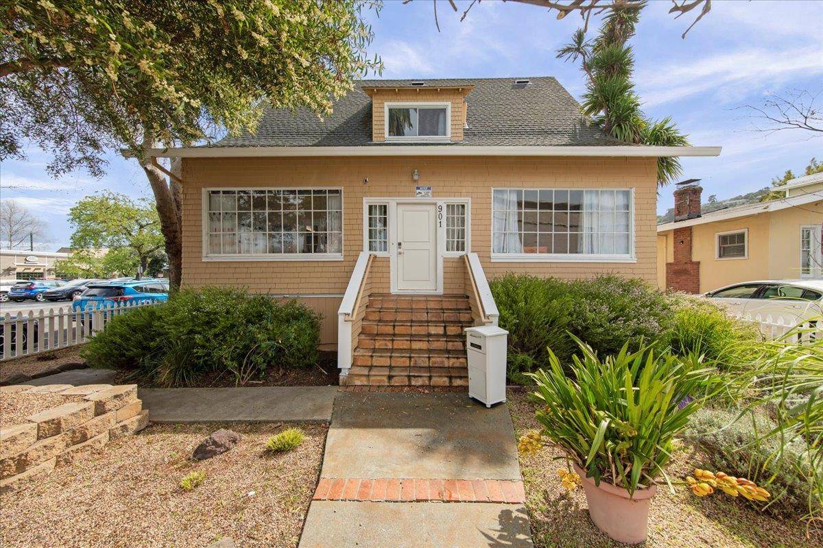 Belmont, CA 94002,901 Waltermire Street