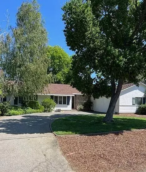 1035 Golden Way, Los Altos, CA 94024