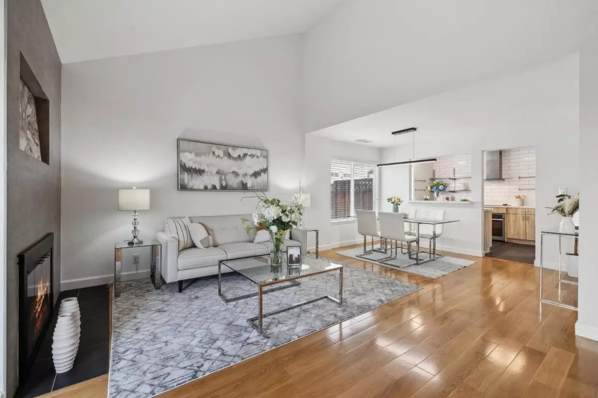 Foster City, CA 94404,853 Vespucci Lane