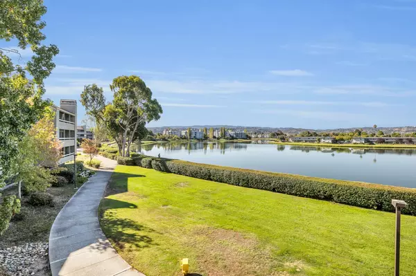 815 Sea Spray Lane #207, Foster City, CA 94404