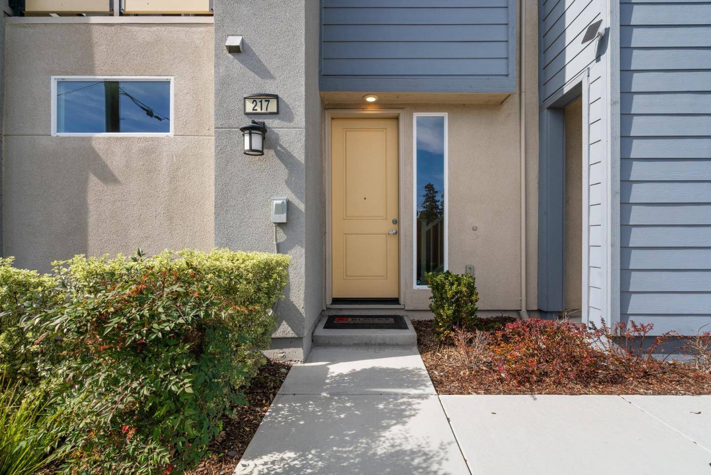 Santa Clara, CA 95051,2913 Noyce Place #217