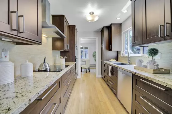 1120 Brewster Avenue, Redwood City, CA 94062