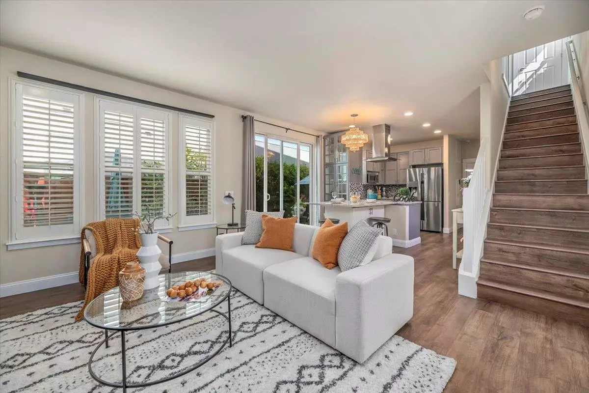 Los Gatos, CA 95032,305 Creekside Village Drive