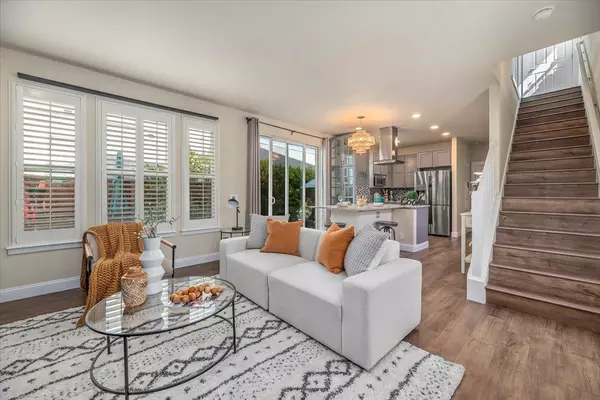 305 Creekside Village Drive, Los Gatos, CA 95032