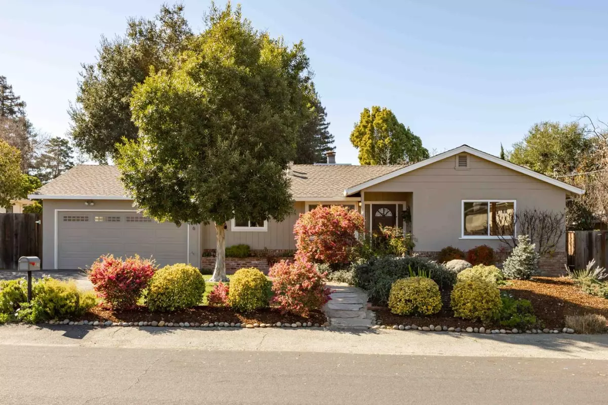 Los Altos, CA 94024,1146 Golden Way