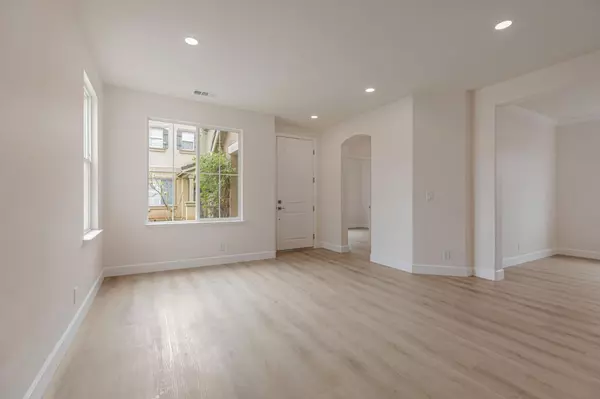 Gilroy, CA 95020,9135 Desiderio Way