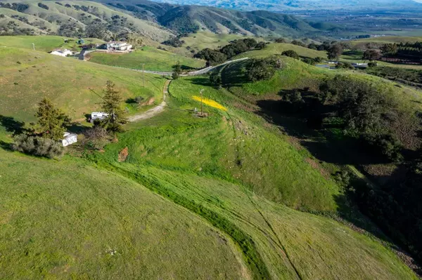 Gilroy, CA 95020,5167 Canada Road