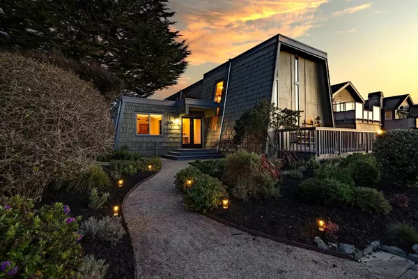 314 Roosevelt Boulevard, Half Moon Bay, CA 94019