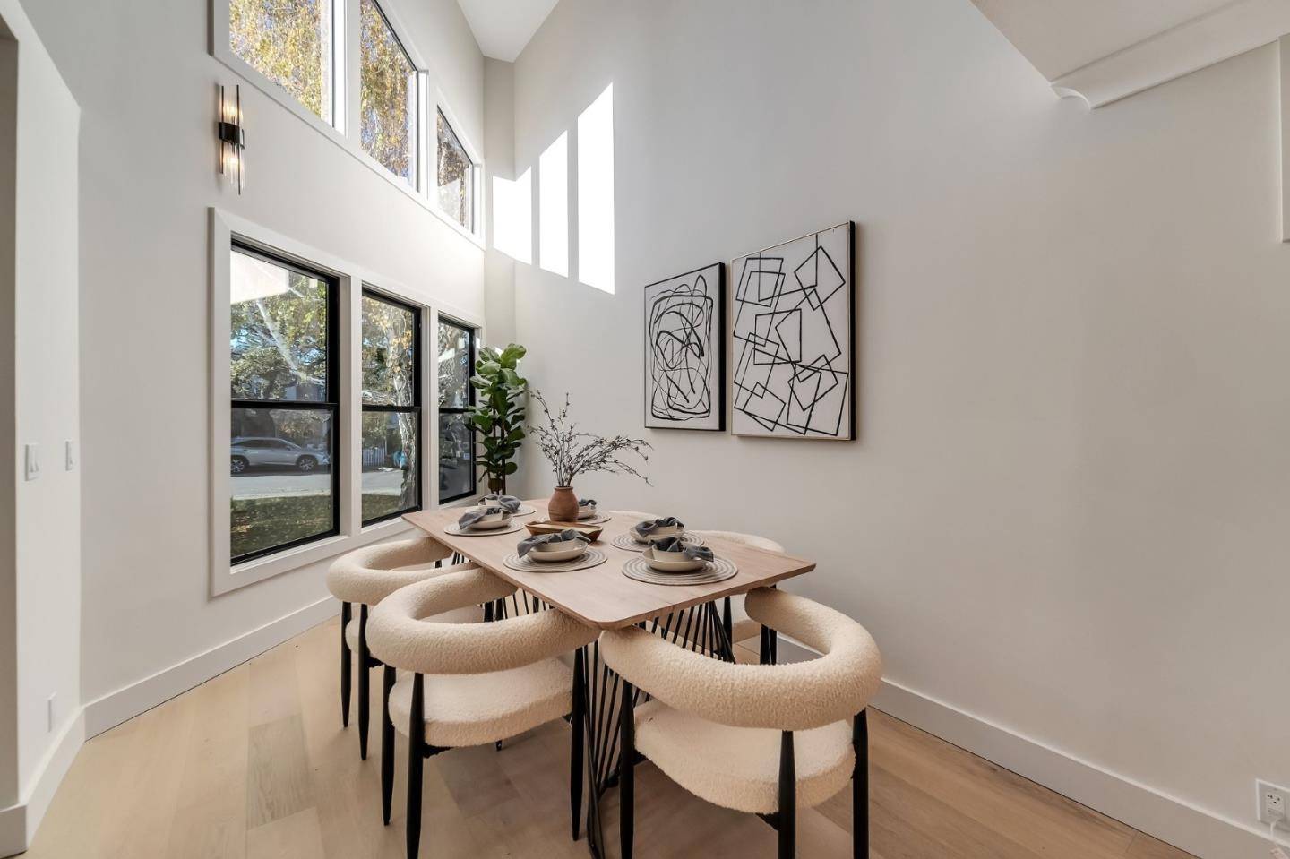 Menlo Park, CA 94025,2071 Oakley Avenue