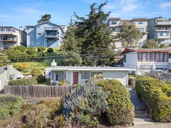 443 Monterey Road, Pacifica, CA 94044