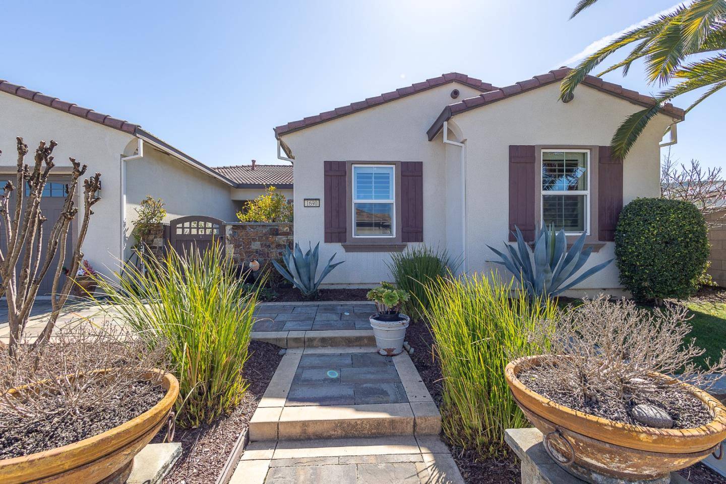 Gilroy, CA 95020,1690 Tarragon Drive