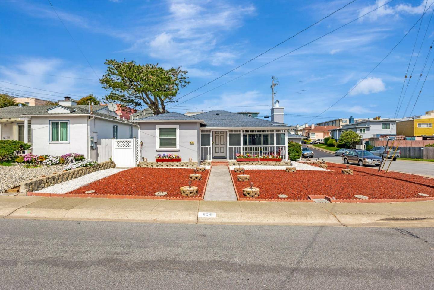 904 Wildwood Avenue, Daly City, CA 94015