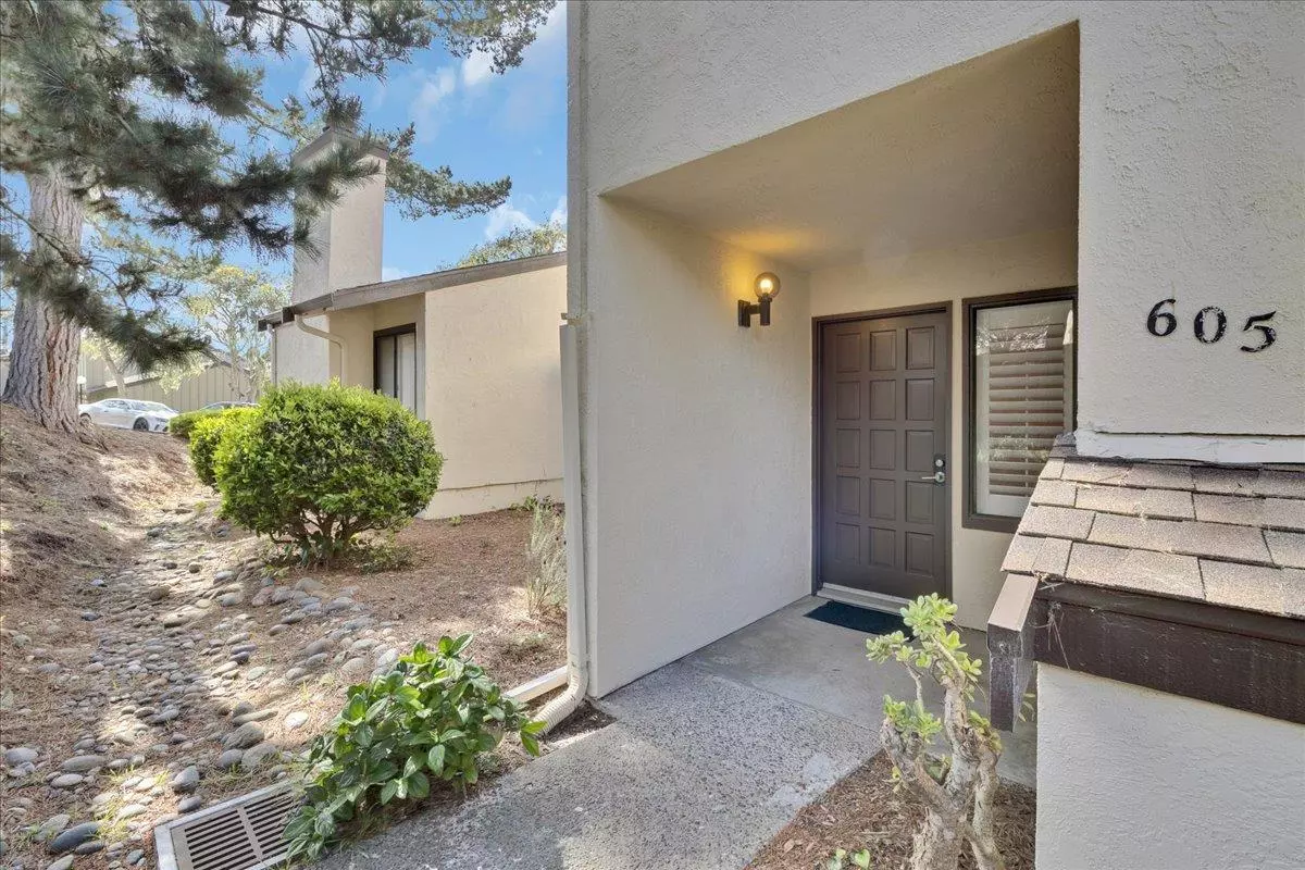 Pacific Grove, CA 93950,605 Acorn Court