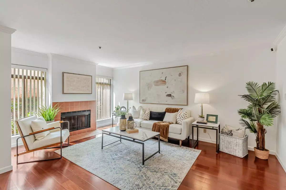 San Carlos, CA 94070,1 Elm Street #108