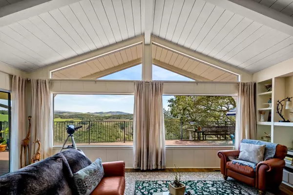 Carmel Valley, CA 93923,25435 Via Cicindela