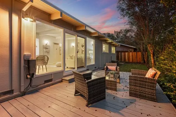 Palo Alto, CA 94306,3902 Laguna