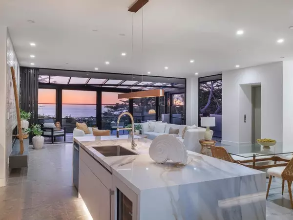 Carmel, CA 93923,164 Spindrift Road #A