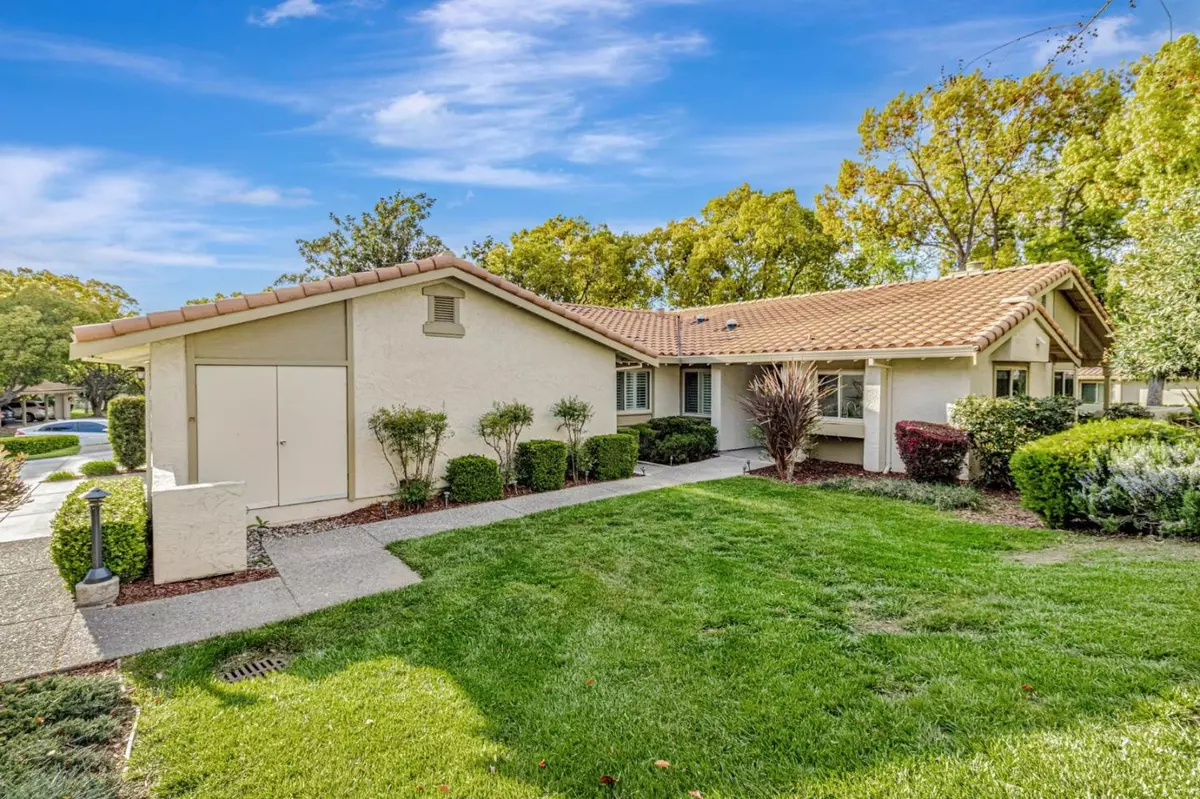 San Jose, CA 95135,8344 Riesling Way