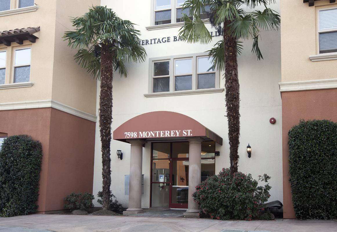 Gilroy, CA 95020,7598 Monterey Street #240