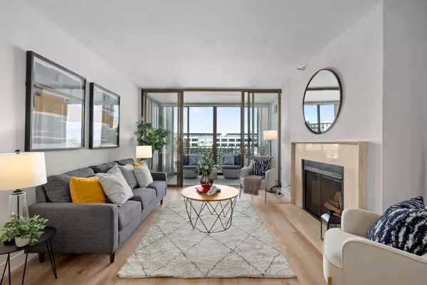 San Mateo, CA 94401,555 Laurel Avenue #330