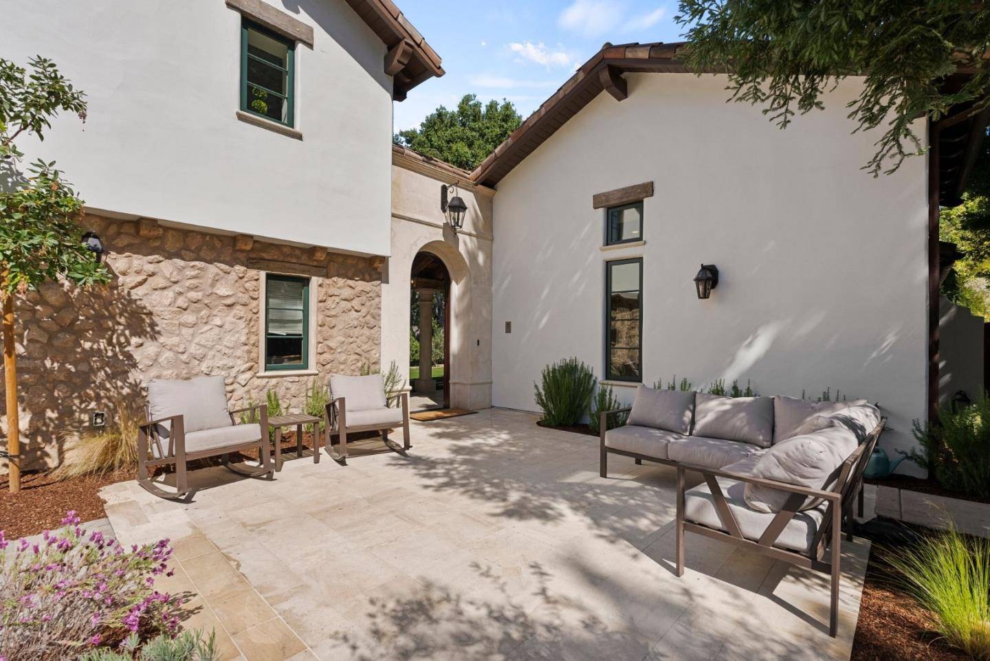 Los Altos, CA 94022,893 Laverne Way