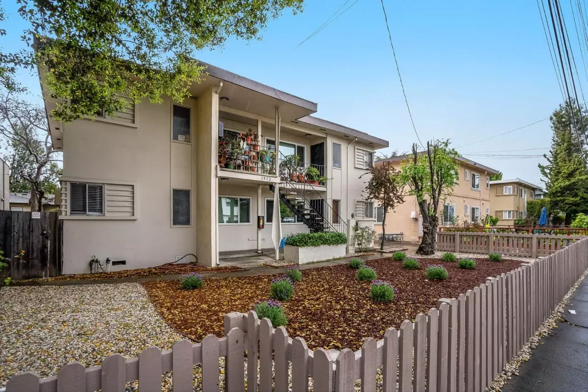 Redwood City, CA 94061,1572 Regent Street