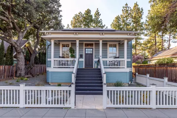 467 University Avenue, Los Gatos, CA 95032