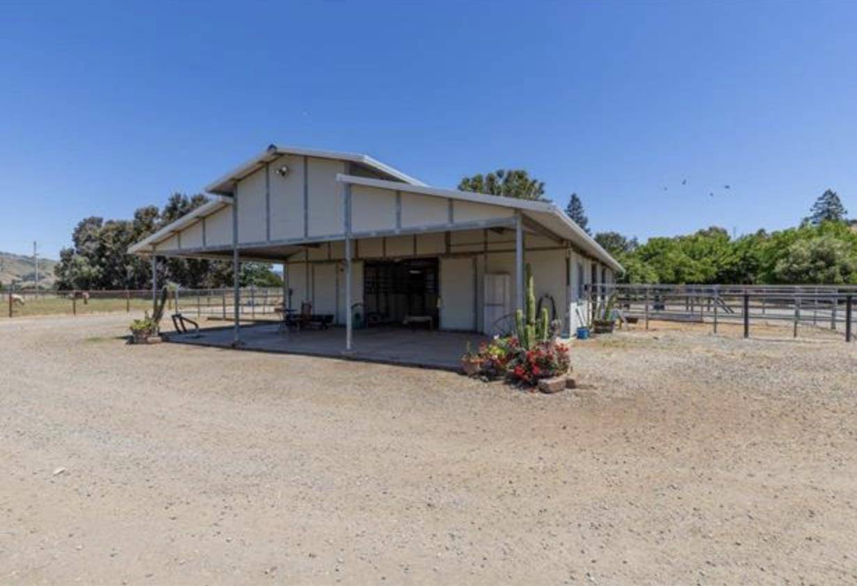 Morgan Hill, CA 95037,19963 Hale Avenue