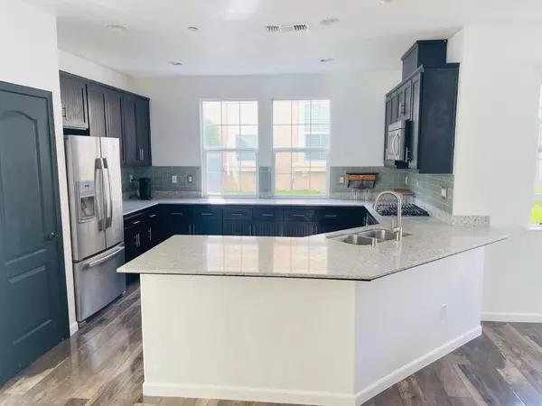 Gilroy, CA 95020,74 Caspian Way