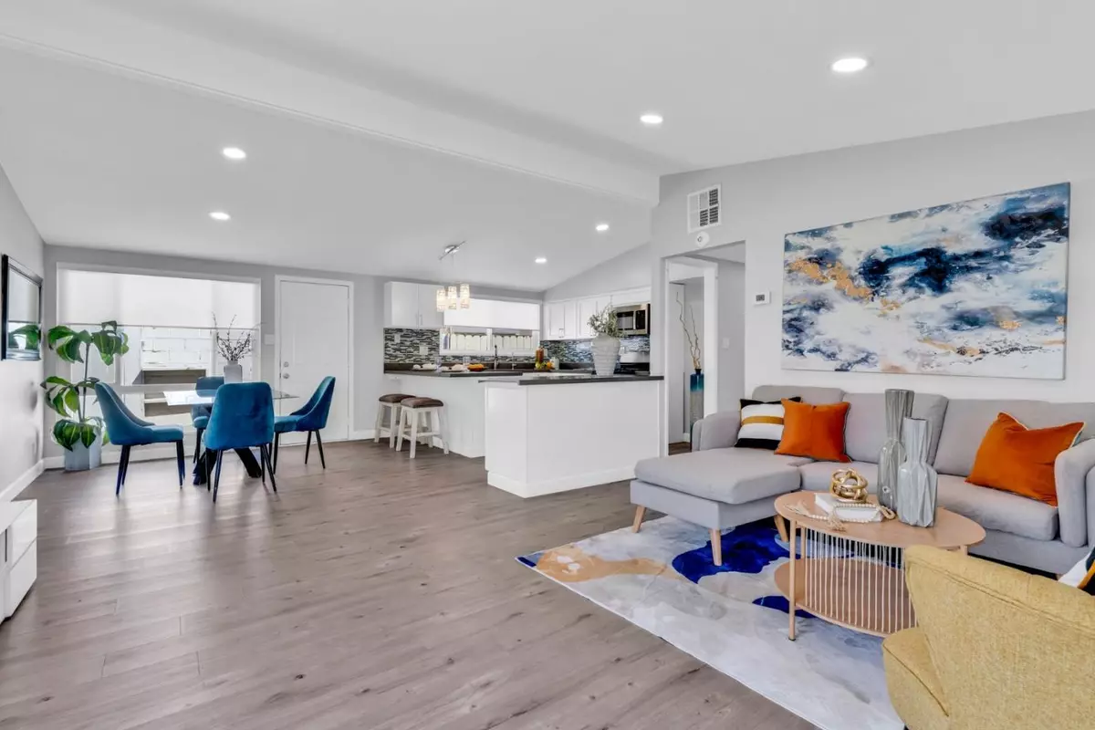 Hayward, CA 94545,27718 Coronado Way