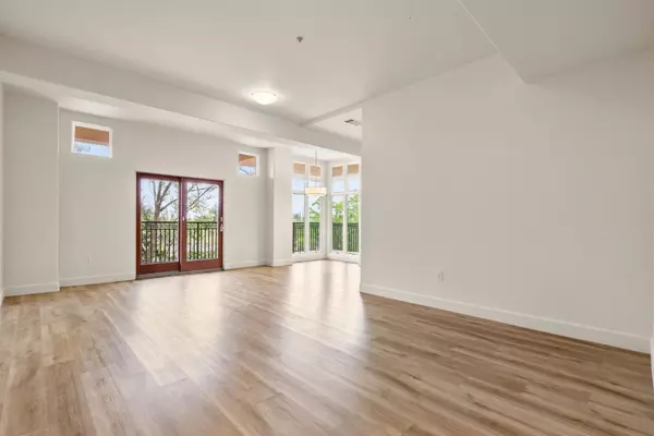 Palo Alto, CA 94306,200 Sheridan Avenue #307