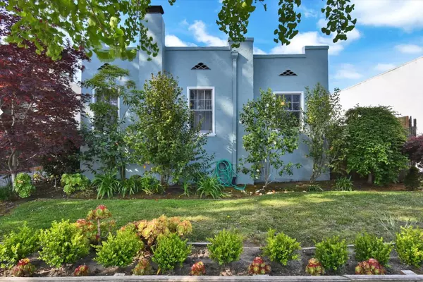 Burlingame, CA 94010,1137 Capuchino Avenue