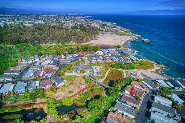 Santa Cruz, CA 95060,2395 Delaware #72