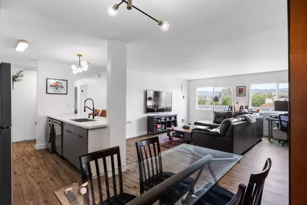 Oakland, CA 94610,360 Vernon Street #304
