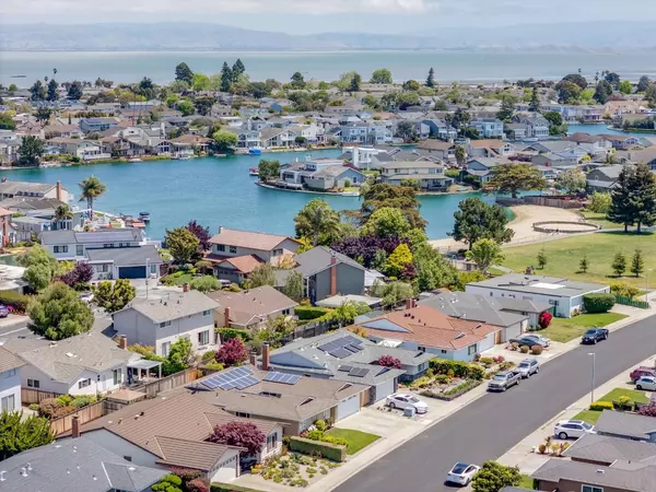 735 Niantic Drive, Foster City, CA 94404