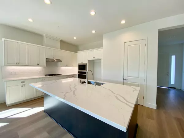 Hollister, CA 95023,2140 White Oak Drive
