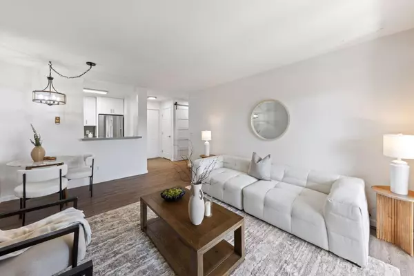 Hayward, CA 94544,685 Dartmore Lane #165