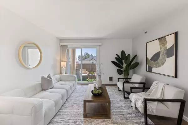 Hayward, CA 94544,685 Dartmore Lane #165