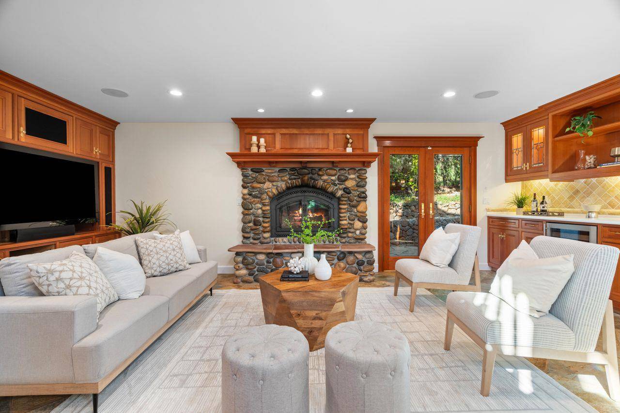 23447 Skyview Terrace, Los Gatos, CA 95033