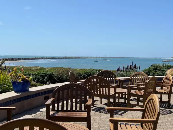 Half Moon Bay, CA 94019,4100 Cabrillo Highway #101