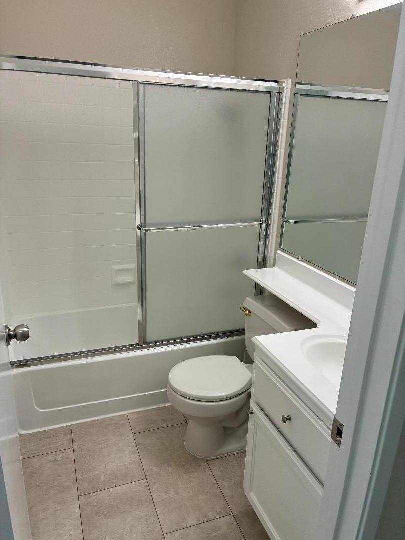 Hayward, CA 94544,25495 Southwick Drive #103